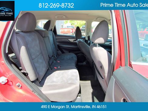 Used 2016 Nissan Rogue S FWD image 17