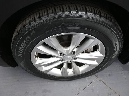 Used 2018 Hyundai Santa Fe Sport 2.0T image 14