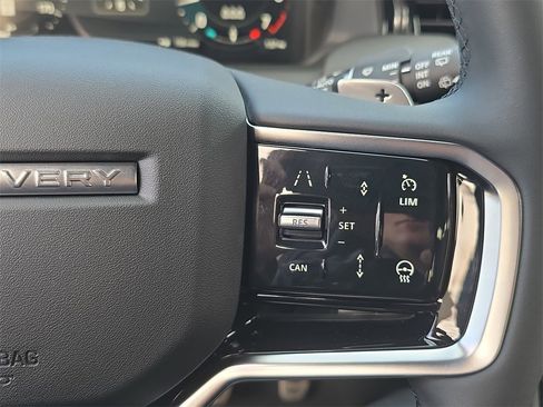 New 2026 Land Rover Discovery Sport Landmark image 18