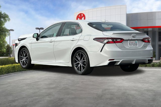 Certified 2024 Toyota Camry SE FWD image 7