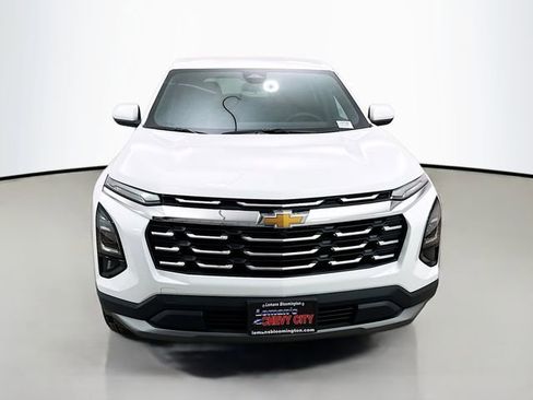 New 2026 Chevrolet Equinox LT w/ Convenience Package II image 2