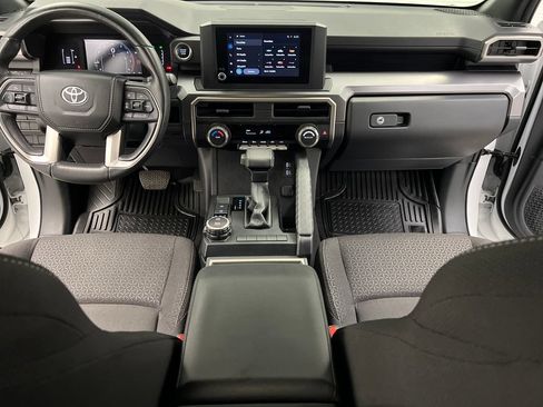 Used 2025 Toyota 4Runner SR5 AWD/4WD image 42