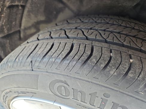 Used 2023 Tesla Model Y Long Range AWD/4WD image 30