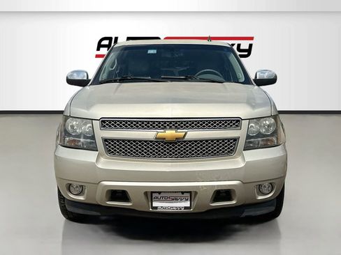 Used 2014 Chevrolet Tahoe LTZ image 2