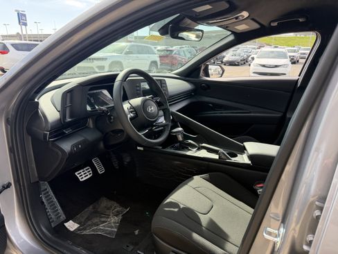 New 2026 Hyundai Elantra Sport FWD image 23