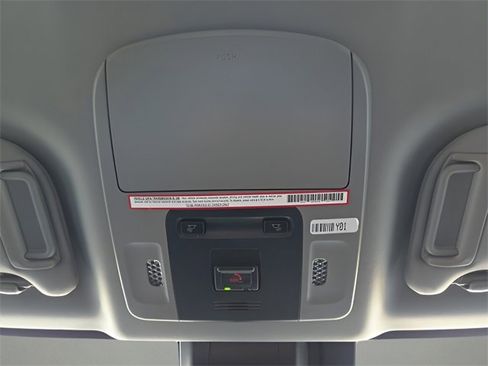 Used 2020 Toyota Camry LE image 34