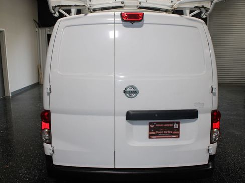 Used 2017 Nissan NV200 S FWD image 3