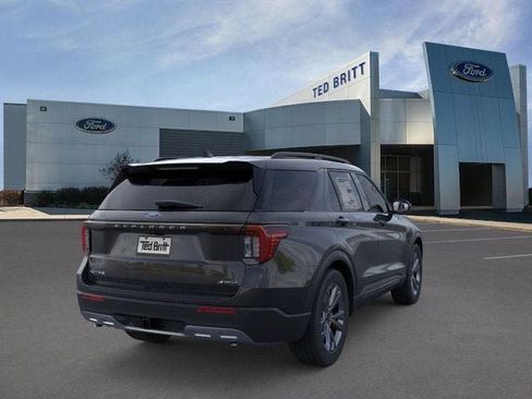New 2026 Ford Explorer Active w/ Active Comfort Package image 8