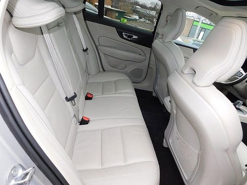 Certified 2024 Volvo V60 B5 Cross Country Plus image 19