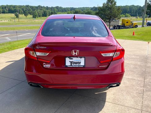 Used 2019 Honda Accord Sport image 5