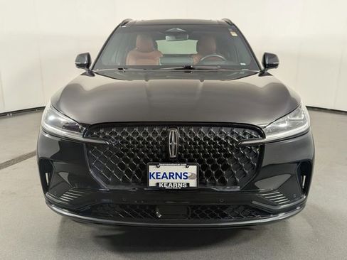 Used 2025 Lincoln Aviator Reserve w/ Equipment Group 201A AWD/4WD image 3