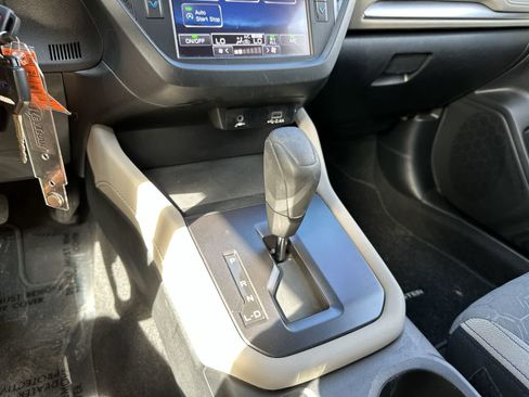 Used 2025 Subaru Forester AWD/4WD image 23