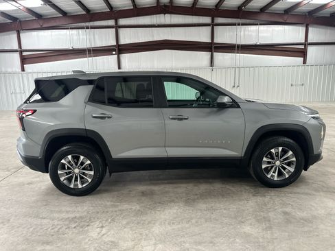 Used 2025 Chevrolet Equinox LT FWD image 6