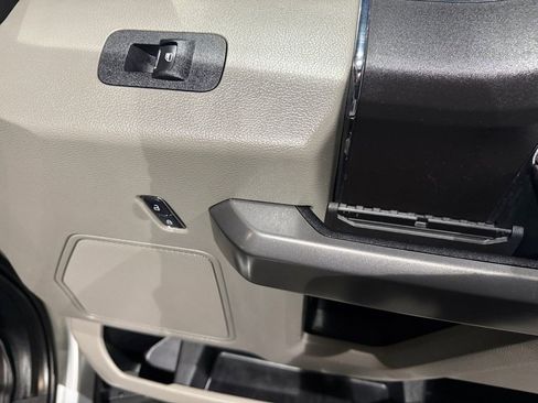 Used 2015 Ford F150 XLT w/ Equipment Group 301A Mid image 16