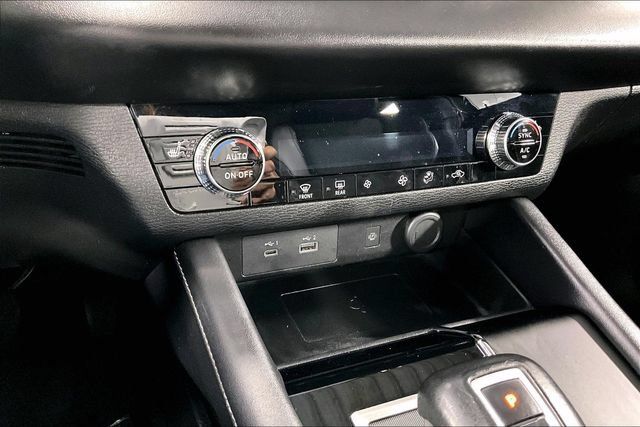 Used 2024 Mitsubishi Outlander SE FWD image 15