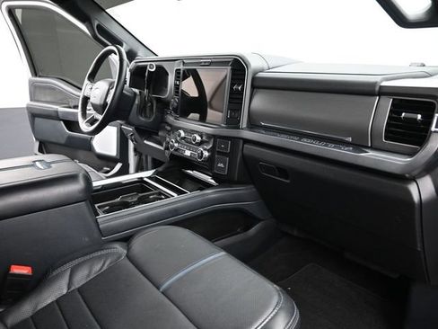 Used 2025 Ford F350 Platinum w/ FX4 Off-Road Package image 25