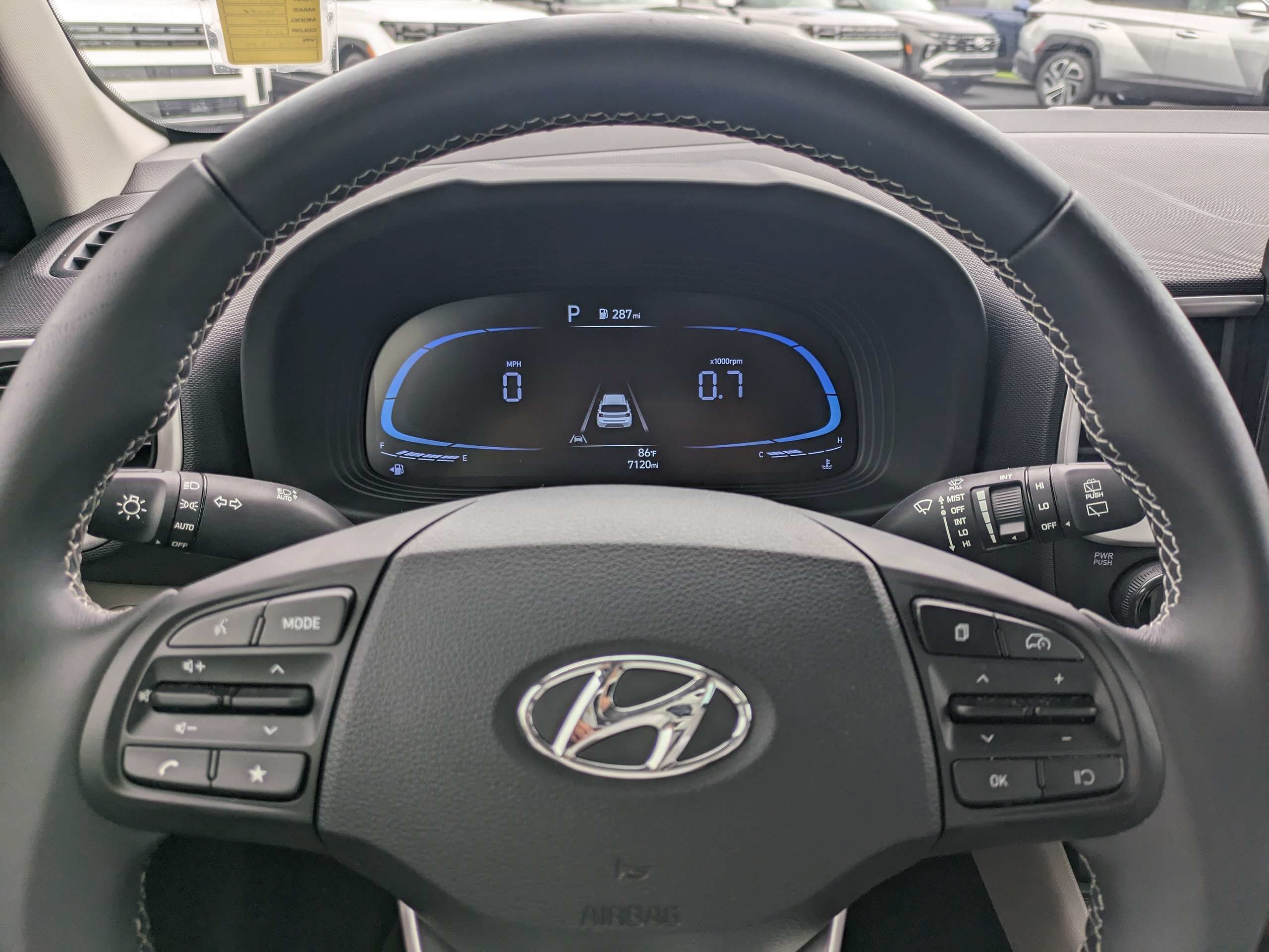 Certified 2025 Hyundai Venue SEL FWD image 24