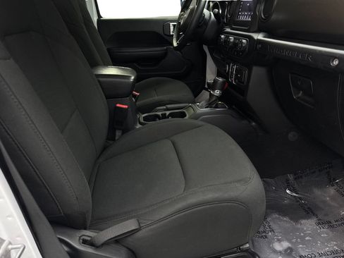 Used 2019 Jeep Wrangler Unlimited Sport S AWD/4WD image 43
