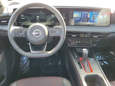 New 2026 Nissan Kicks SR w/ Illumination Package image 5