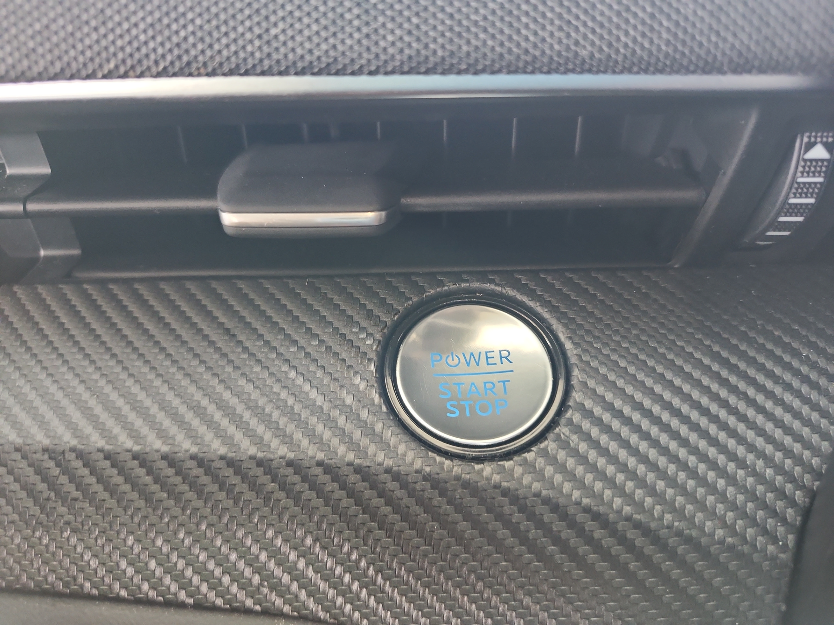 Used 2025 Ford Mustang Mach-E Select RWD image 34