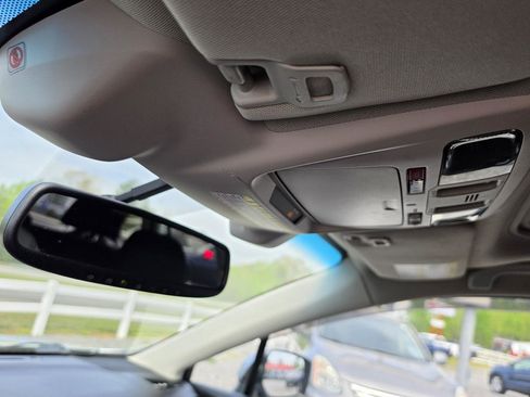 Used 2016 Subaru Outback 2.5i Premium image 17