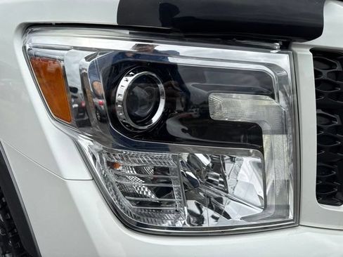 Used 2019 Nissan Titan PRO-4X w/ Pro-4x Convenience Package AWD/4WD image 48