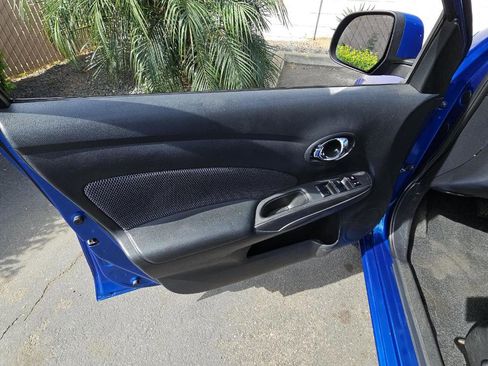 Used 2014 Nissan Versa SV image 9