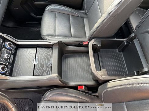 Used 2021 GMC Yukon XL Denali w/ Denali Premium Package image 19