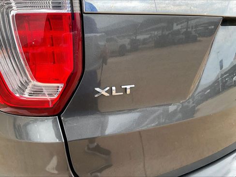 Used 2016 Ford Explorer XLT w/ Equipment Group 202A AWD/4WD image 10
