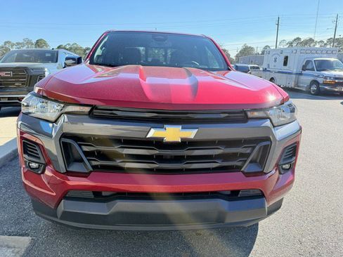 Used 2023 Chevrolet Colorado LT w/ LT Convenience Package II image 6