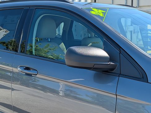 Certified 2024 Ford Edge SE image 10