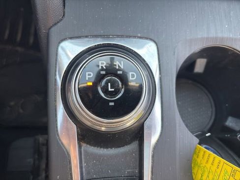 Used 2020 Ford Escape SE AWD/4WD image 25