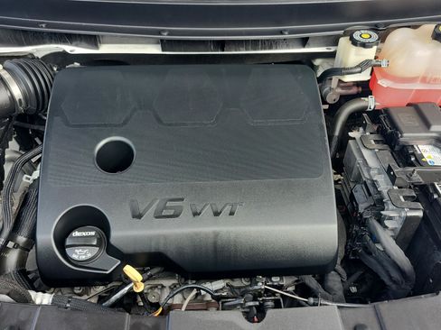 Used 2020 Buick Enclave Essence w/ Sound and Sites Package image 24