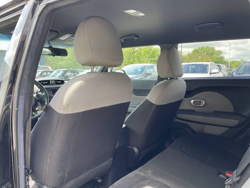 Used 2016 Kia Soul FWD image 20