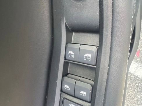 Used 2025 Jeep Grand Cherokee Limited w/ Trailer Tow Package image 16