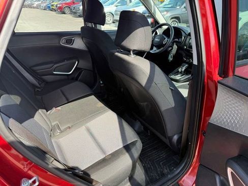 Used 2022 Kia Soul LX w/ Technology Package FWD image 17