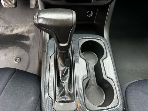 Used 2016 Chevrolet Colorado Z71 image 10