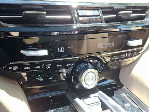 Used 2023 Acura MDX SH-AWD w/ Technology Package image 17