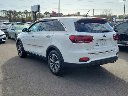 Used 2020 Kia Sorento LX image 4