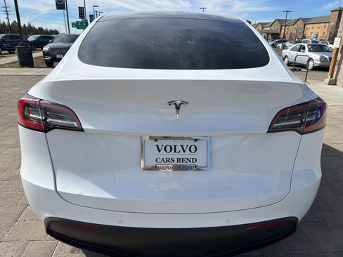 Used 2021 Tesla Model Y 2WD image 6