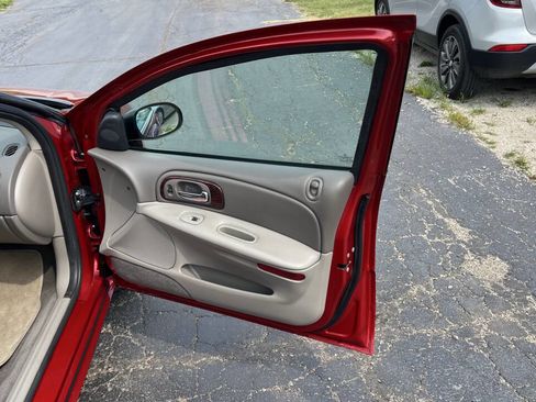 Used 2004 Chrysler Concorde LXi image 31