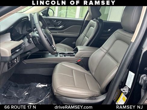 Used 2023 Lincoln Corsair AWD image 11