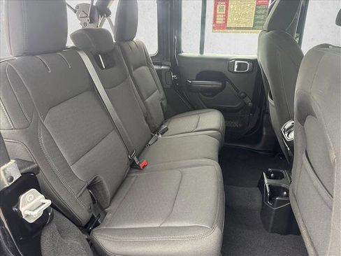 Used 2018 Jeep Wrangler Unlimited Sport AWD/4WD image 21
