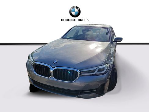 Used 2023 BMW 530i w/ Premium Package RWD image 3