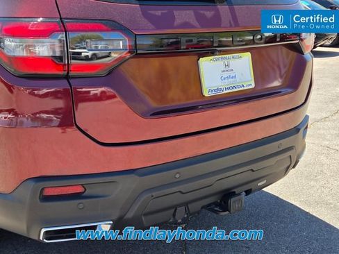 Certified 2025 Honda Pilot Black Edition image 7