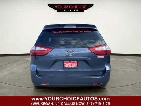 Used 2015 Toyota Sienna XLE FWD image 4