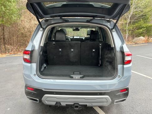 Used 2025 Honda Pilot Elite image 25