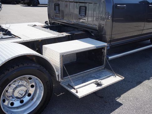 Used 2022 RAM 5500 Tradesman w/ Chrome Appearance Group RWD image 15