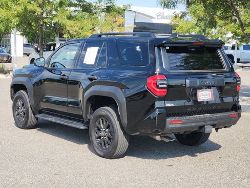Used 2025 Toyota 4Runner SR5 AWD/4WD image 8