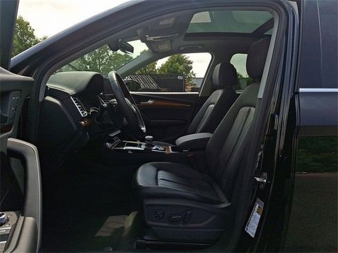 Certified 2023 Audi Q5 2.0T Premium w/ Convenience Package image 15